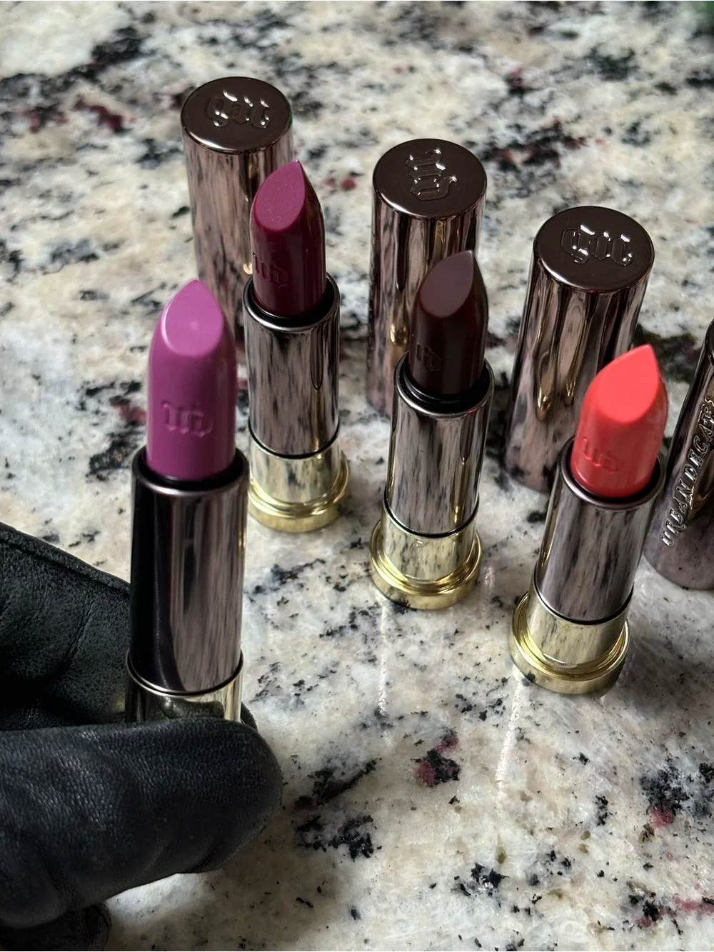✨New✨Urban Decay 4 Bundle Lipsticks: Bittersweet, Afterdark, Disturbed, Snitch